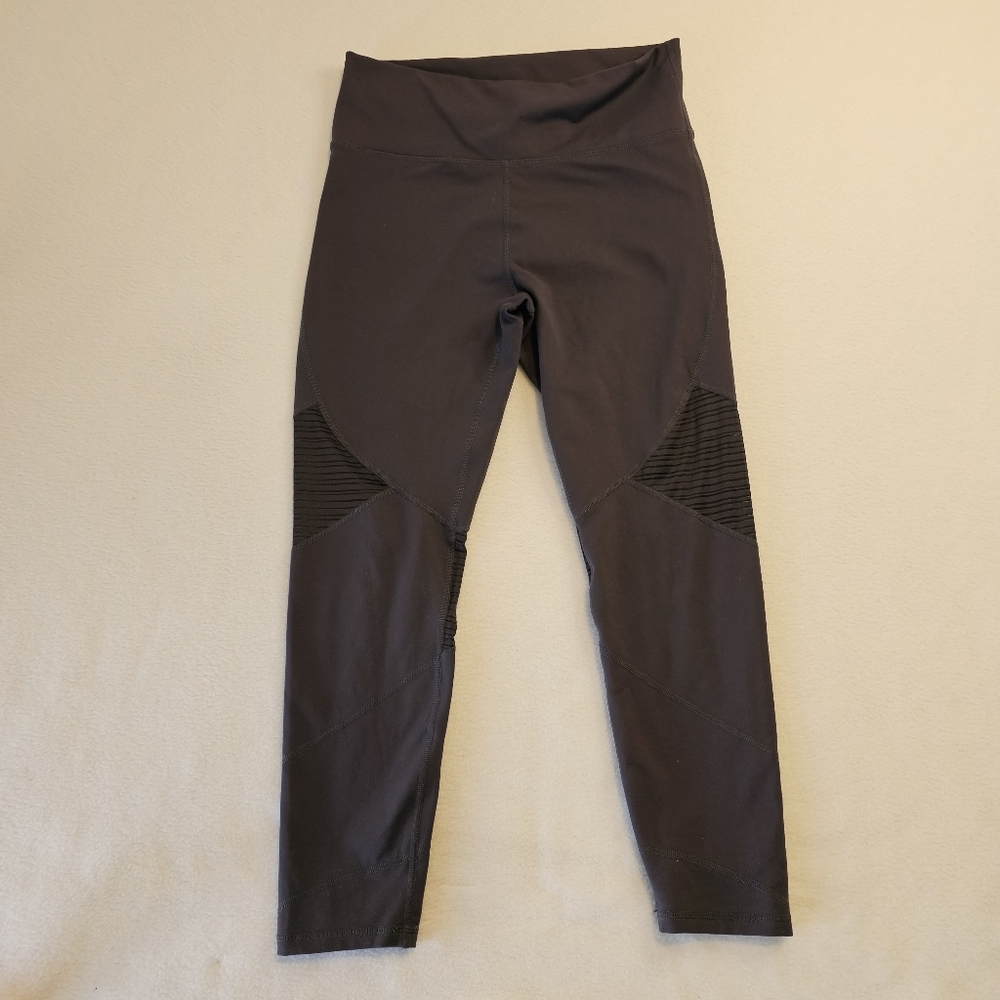 Fabletics‎ Gray Leggings With Mesh Details Size M